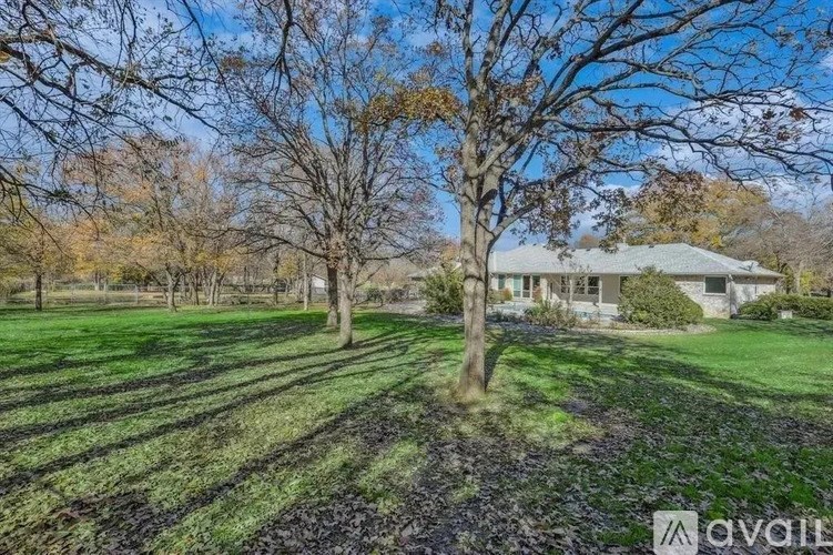 Source URL: https://prod-avail.s3.amazonaws.com/public_images/41503524/listing/25.jpg