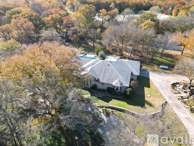 Source URL: https://prod-avail.s3.amazonaws.com/public_images/41503525/listing/23.jpg