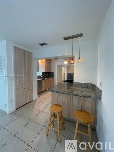 Source URL: https://prod-avail.s3.amazonaws.com/public_images/41503373/listing/GetMedia_(17).jpg