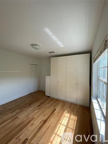 Source URL: https://prod-avail.s3.amazonaws.com/public_images/41503369/listing/GetMedia_(9).jpg