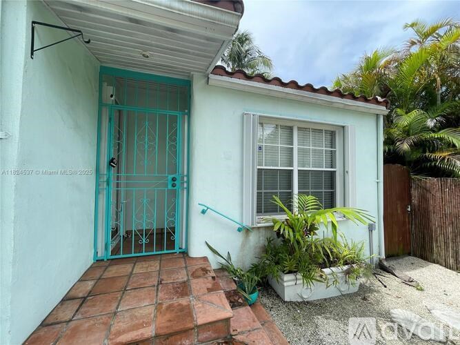 Source URL: https://prod-avail.s3.amazonaws.com/public_images/41503381/listing/GetMedia_(19).jpg