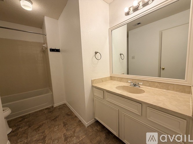 Source URL: https://prod-avail.s3.amazonaws.com/public_images/41503180/listing/IMG_2219_3_copy.jpg