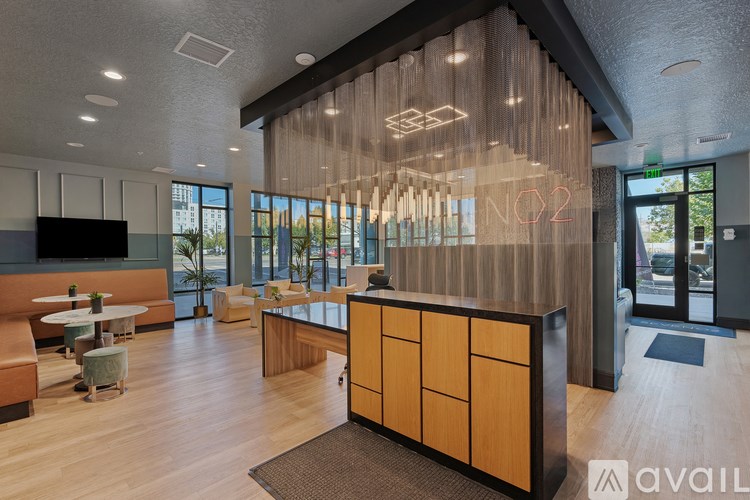 Source URL: https://prod-avail.s3.amazonaws.com/public_images/41503122/listing/Sevenotwmain_10172024_beautiful_interior.jpg