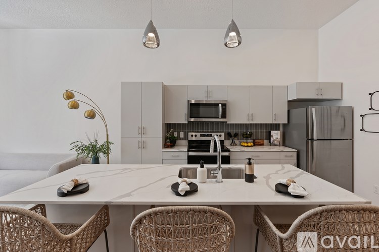 Source URL: https://prod-avail.s3.amazonaws.com/public_images/41503119/listing/Sevenotwmain_10172024_kitchen.jpg