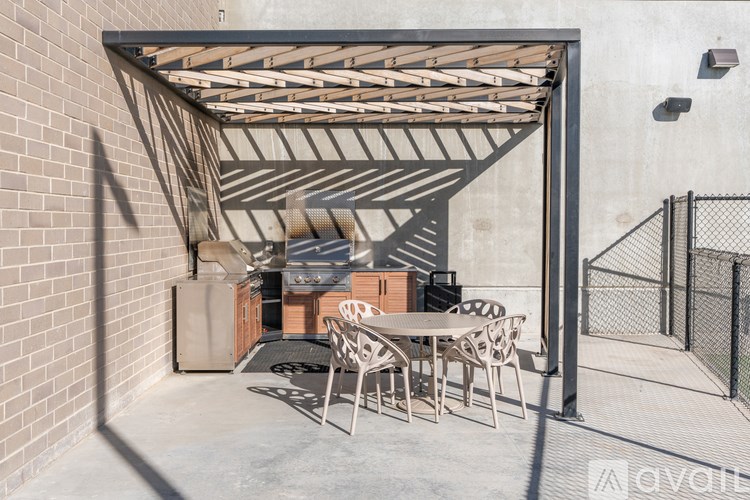 Source URL: https://prod-avail.s3.amazonaws.com/public_images/41503147/listing/Seven_O2_Web-104.jpg