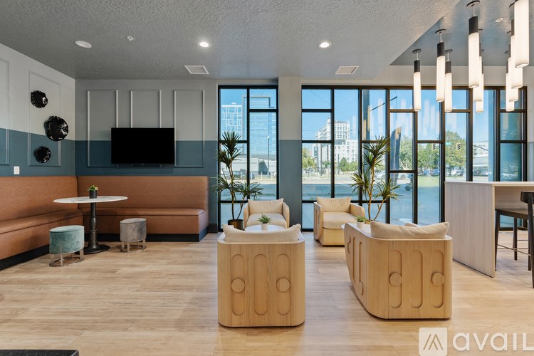 Source URL: https://prod-avail.s3.amazonaws.com/public_images/41503159/listing/Seven_O2_Web-79.jpg