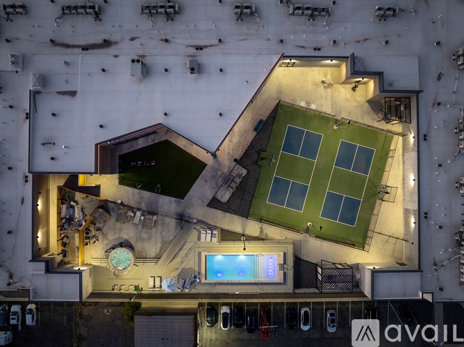 Source URL: https://prod-avail.s3.amazonaws.com/public_images/41503141/listing/Seven_O2_Web-101.jpg