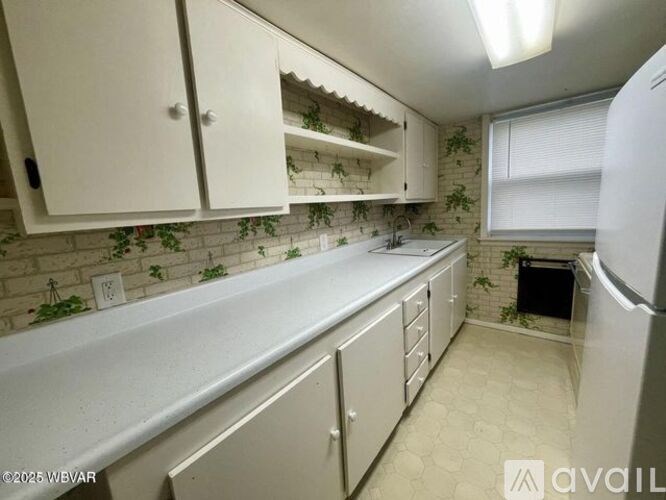 Source URL: https://prod-avail.s3.amazonaws.com/public_images/41502678/listing/20251022162550432747000000-o.jpg