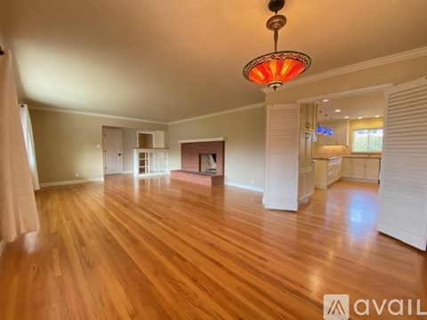 Source URL: https://prod-avail.s3.amazonaws.com/public_images/41502594/listing/IMG_1958.jpeg