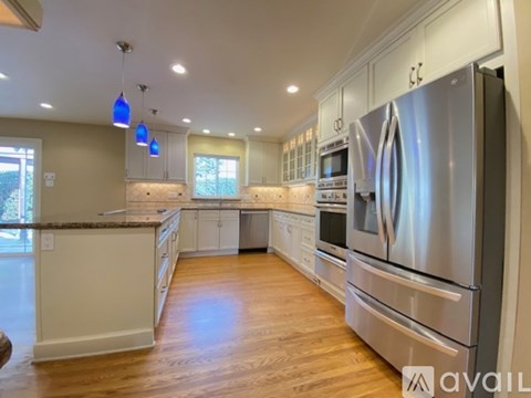 Source URL: https://prod-avail.s3.amazonaws.com/public_images/41502576/listing/IMG_1959.jpeg