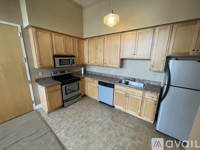 Source URL: https://prod-avail.s3.amazonaws.com/public_images/41502370/listing/IMG_6200.jpeg