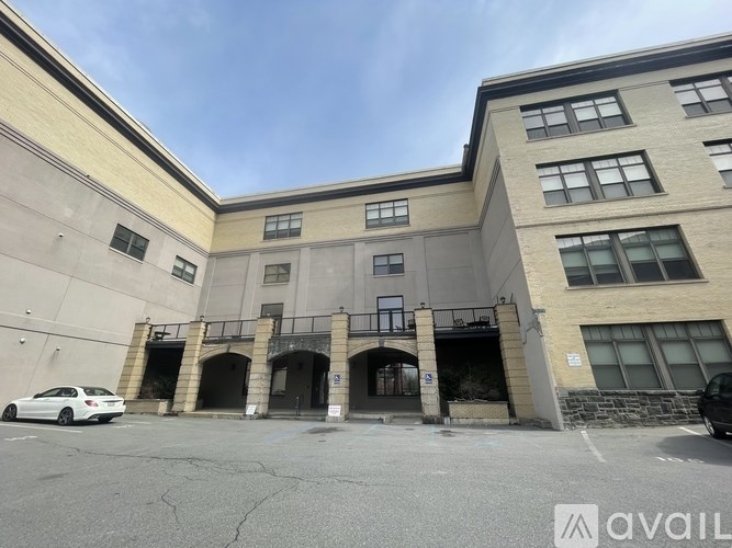 Source URL: https://prod-avail.s3.amazonaws.com/public_images/41502392/listing/screen_out.jpeg