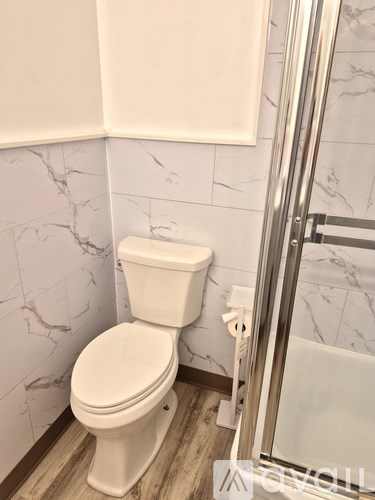 Source URL: https://prod-avail.s3.amazonaws.com/public_images/41502257/listing/mbathb.jpg