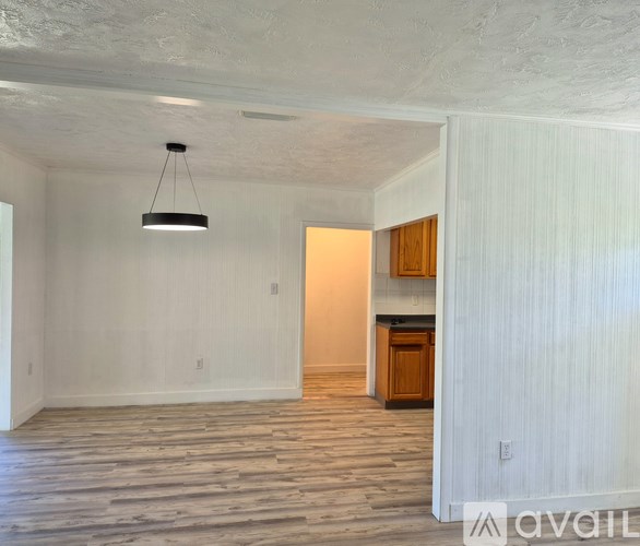 Source URL: https://prod-avail.s3.amazonaws.com/public_images/41502351/listing/dining2.jpg