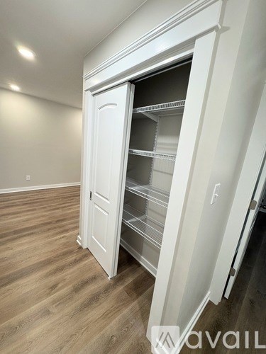 Source URL: https://prod-avail.s3.amazonaws.com/public_images/41502095/listing/IMG_4762_Copy.jpeg