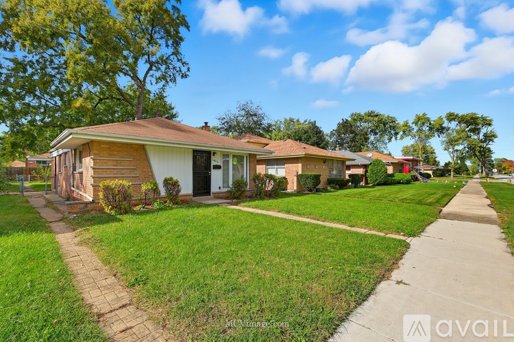 Source URL: https://prod-avail.s3.amazonaws.com/public_images/41501757/listing/002-14616KimbarkAvenue-Dolton-IL-60419-FULL.jpg