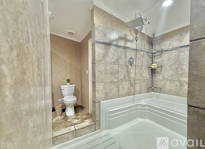 Source URL: https://prod-avail.s3.amazonaws.com/public_images/41501801/listing/IMG_1574.jpg