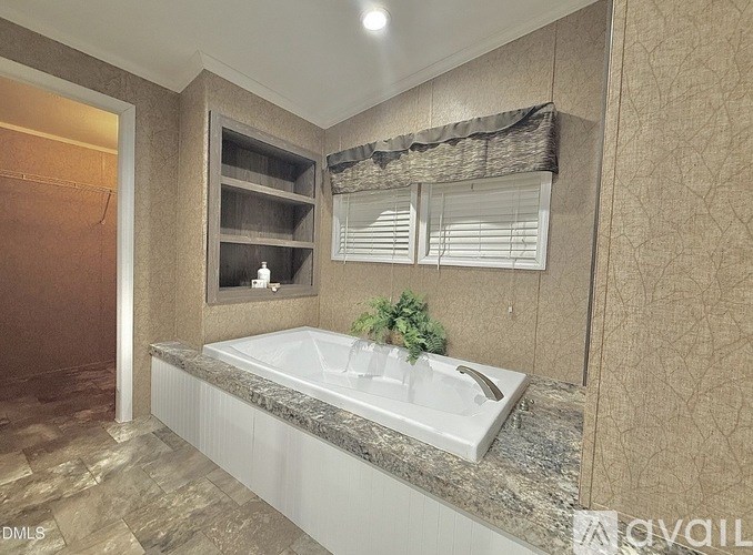 Source URL: https://prod-avail.s3.amazonaws.com/public_images/41501802/listing/IMG_1575.jpg