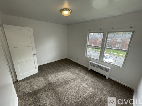 Source URL: https://prod-avail.s3.amazonaws.com/public_images/41501606/listing/IMG_8972.jpeg