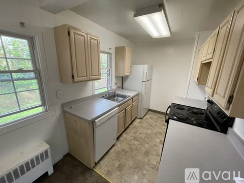 Source URL: https://prod-avail.s3.amazonaws.com/public_images/41501603/listing/IMG_8965.jpeg