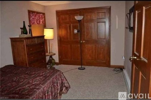 Source URL: https://prod-avail.s3.amazonaws.com/public_images/41501500/listing/bedroom.jpg