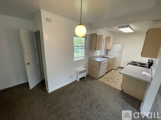 Source URL: https://prod-avail.s3.amazonaws.com/public_images/41501535/listing/IMG_8964.jpeg