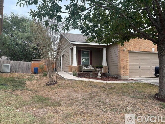 Source URL: https://prod-avail.s3.amazonaws.com/public_images/41501461/listing/143a00df8bcc291e5f77d74ccea9270e-uncropped_scaled_within_1536_1152.jpg