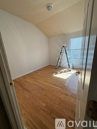 Source URL: https://prod-avail.s3.amazonaws.com/public_images/41501412/listing/6f6da86f99c8565528a87c077108a3a6-uncropped_scaled_within_1536_1152.jpg