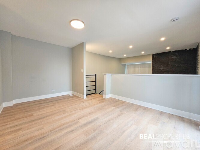 Source URL: https://prod-avail.s3.amazonaws.com/public_images/41501245/listing/de726eb7158d4daeb72880d8015b09f8.jpeg