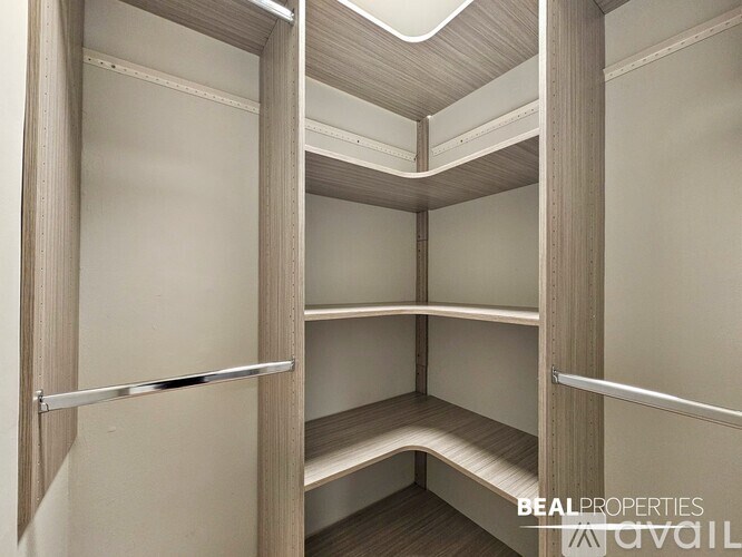 Source URL: https://prod-avail.s3.amazonaws.com/public_images/41501248/listing/1a98aafcd9354192b80debc43a1e63b3.jpeg