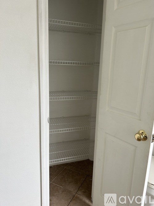 Source URL: https://prod-avail.s3.amazonaws.com/public_images/41501134/listing/IMG_7829.jpg