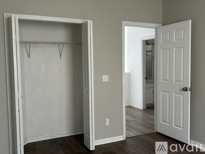 Source URL: https://prod-avail.s3.amazonaws.com/public_images/41501129/listing/IMG_7840.jpg