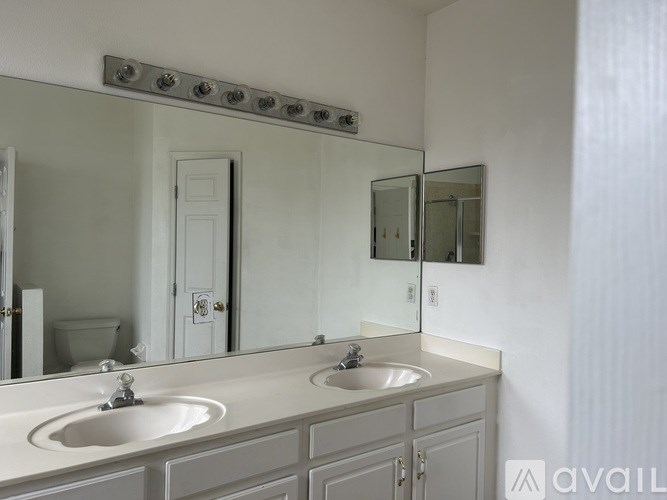 Source URL: https://prod-avail.s3.amazonaws.com/public_images/41501127/listing/IMG_7831.jpg