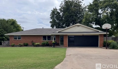 Source URL: https://prod-avail.s3.amazonaws.com/public_images/41500898/listing/IMG_0529.jpeg