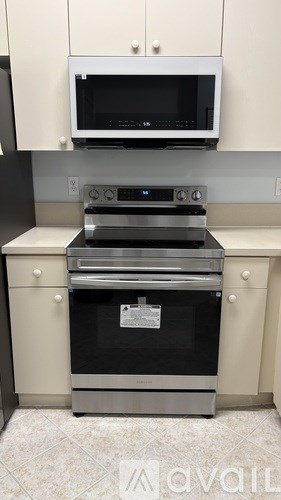 Source URL: https://prod-avail.s3.amazonaws.com/public_images/41503772/listing/IMG_4435.jpeg