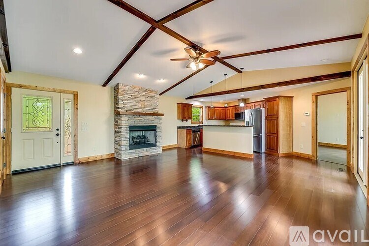 Source URL: https://prod-avail.s3.amazonaws.com/public_images/41501038/listing/6f54a81d8471960868004f7ed9e96dfd-uncropped_scaled_within_1536_1152.jpg