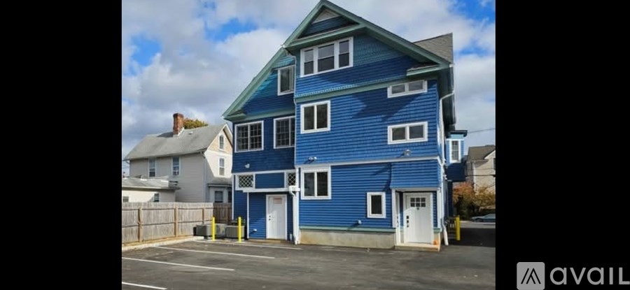 Source URL: https://prod-avail.s3.amazonaws.com/public_images/41500543/listing/1000025748.jpg