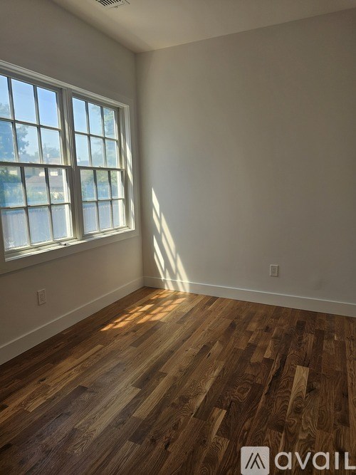 Source URL: https://prod-avail.s3.amazonaws.com/public_images/41500567/listing/1000010720.jpg