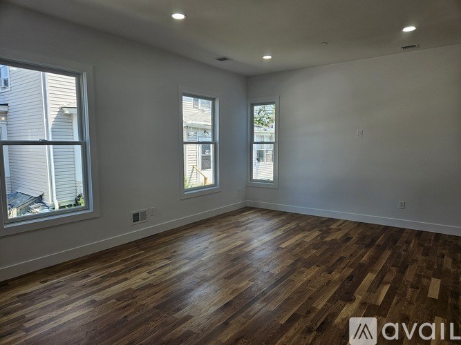 Source URL: https://prod-avail.s3.amazonaws.com/public_images/41500563/listing/1000010699.jpg