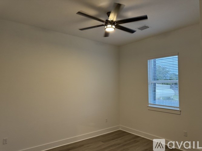 Source URL: https://prod-avail.s3.amazonaws.com/public_images/41500320/listing/IMG_6270.jpeg