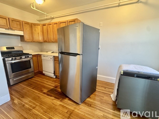 Source URL: https://prod-avail.s3.amazonaws.com/public_images/41500285/listing/IMG_7638.jpeg