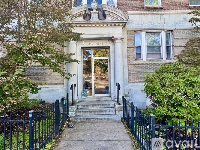 Source URL: https://prod-avail.s3.amazonaws.com/public_images/41500295/listing/IMG_7668.jpeg