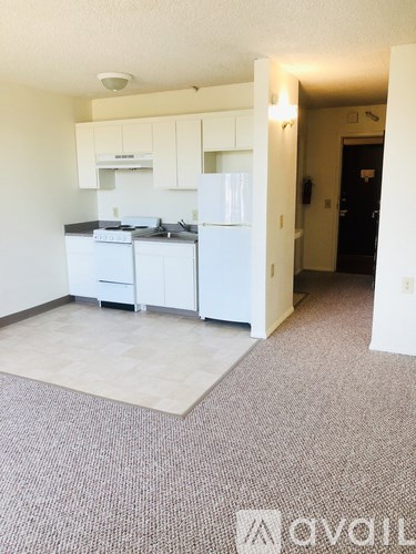 Source URL: https://prod-avail.s3.amazonaws.com/public_images/41500271/listing/Rose_of_Sharon_Kitchen.jpg