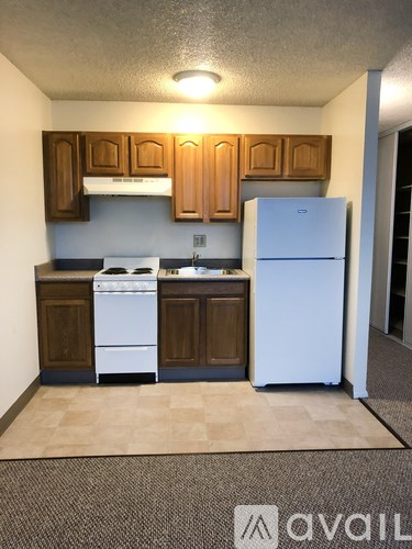 Source URL: https://prod-avail.s3.amazonaws.com/public_images/41500280/listing/Rose_of_Sharon_Kitchen5.jpg