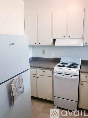 Source URL: https://prod-avail.s3.amazonaws.com/public_images/41500274/listing/Rose_of_Sharon_Kitchen4.jpg