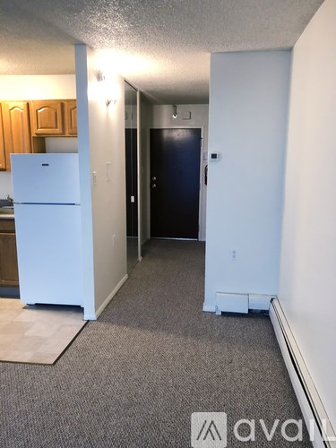 Source URL: https://prod-avail.s3.amazonaws.com/public_images/41500279/listing/Rose_of_Sharon_Living_Area3.jpg