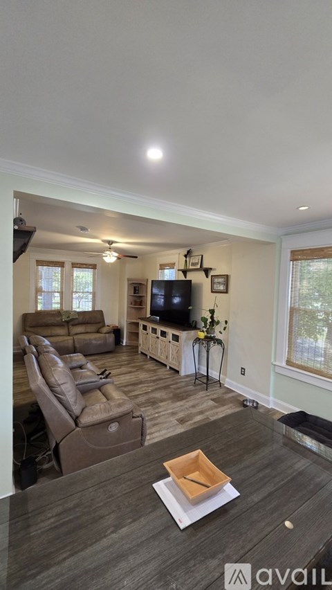 Source URL: https://prod-avail.s3.amazonaws.com/public_images/41499667/listing/20250830_150859.jpg