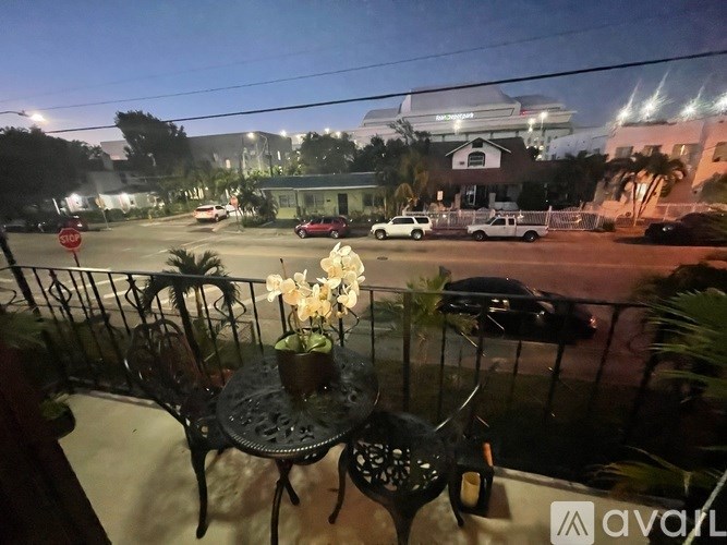 Source URL: https://prod-avail.s3.amazonaws.com/public_images/41499508/listing/IMG_9214.JPG