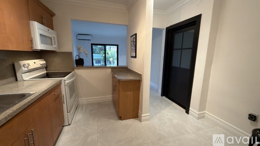 Source URL: https://prod-avail.s3.amazonaws.com/public_images/41499509/listing/IMG_2897_2.jpeg