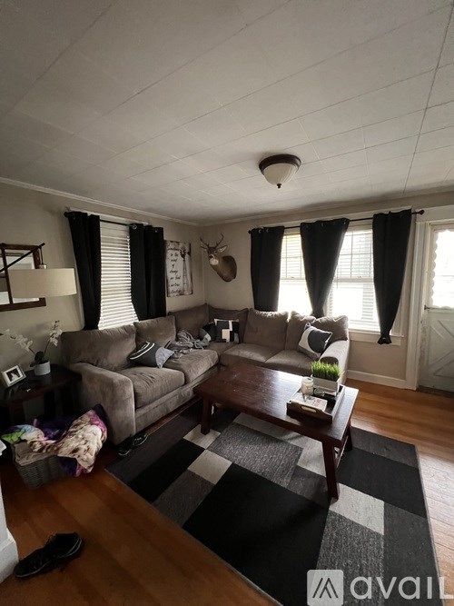 Source URL: https://prod-avail.s3.amazonaws.com/public_images/41499486/listing/IMG_4282.jpeg